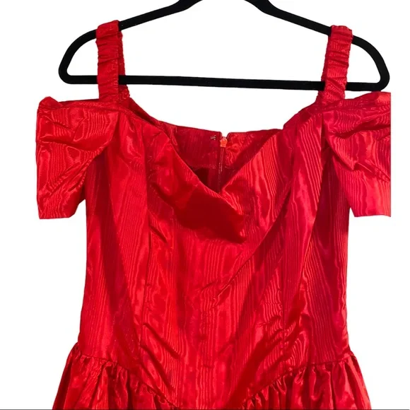 Vintage 80’s Red dress off shoulder (no tag, m/l) - Picture 3 of 7